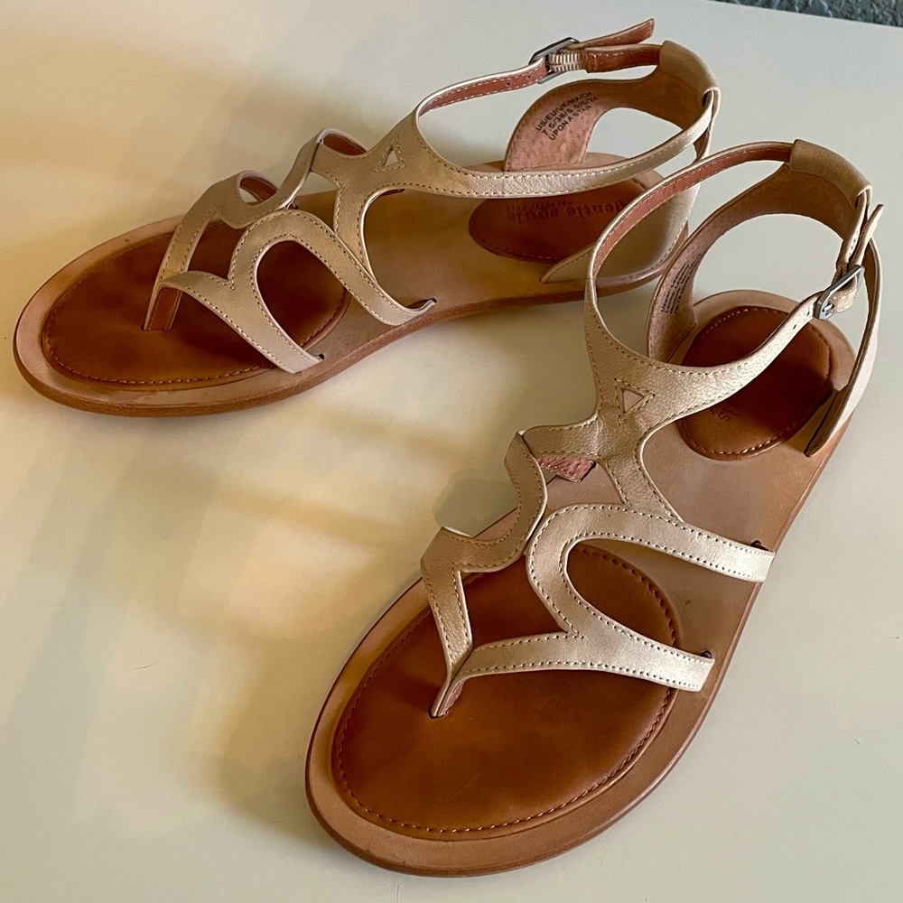Gentle Souls 7.5 Champagne Gold Leather Gladiator Sandals
